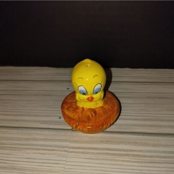 Warner Bros Vintage 1992 Tweety Bird Looney Tunes Salt Or Pepper Shaker - Picture 4 of 8